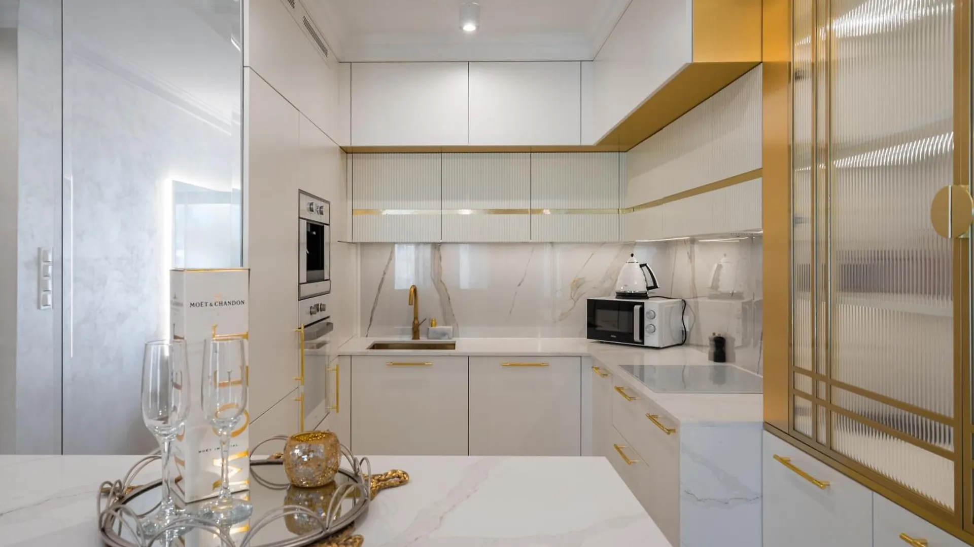 Luxury Gold Apartment Gdansk Poland